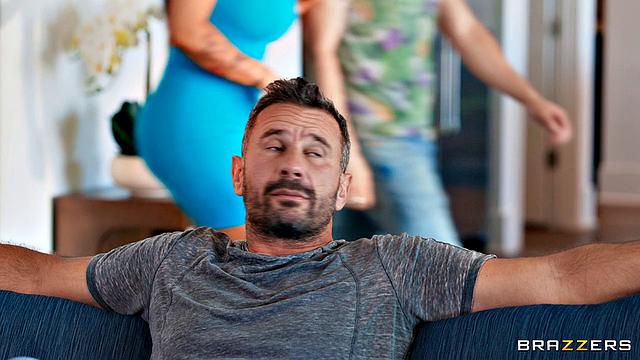 Swingers Satisfy Sex-Starved Couple