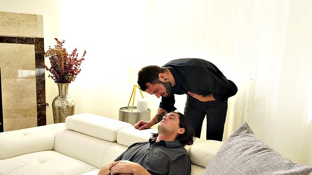 Real straight dude gets his asshole rammed by muscled jock