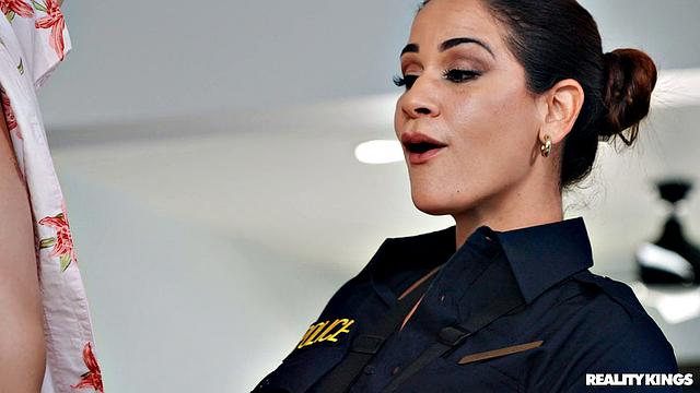 Caught By Hot Milf vop