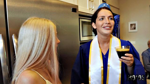 College Graduates - House Party