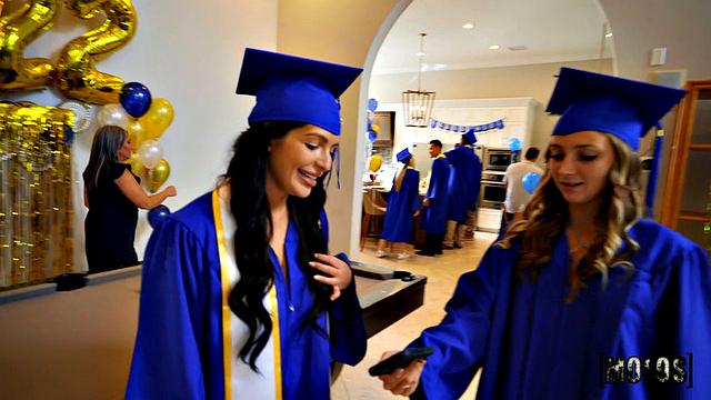 College Graduates - House Party