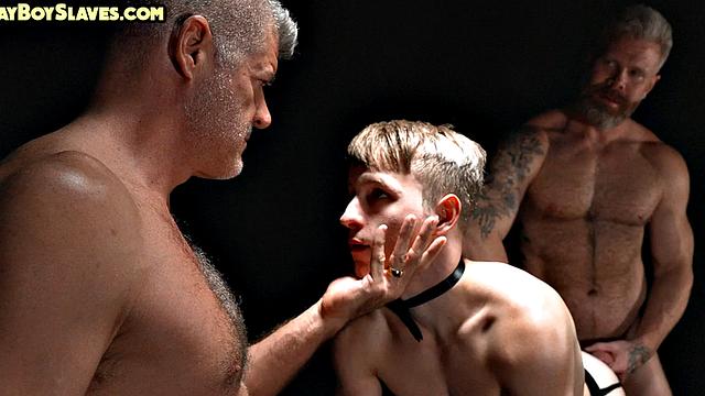 21yo barebacked in gaydaddy 3way by powerful DILFS