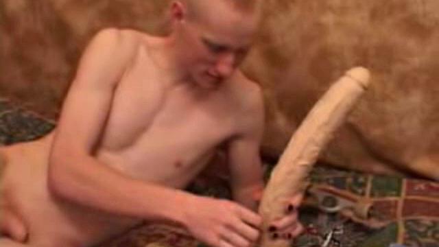 Amateur Dildo Jacking