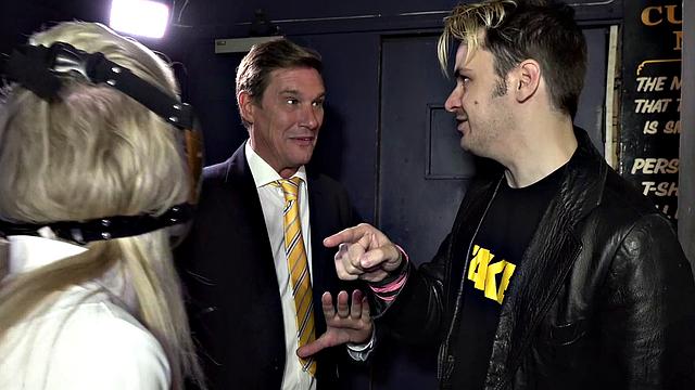 British leggings-wearing Kranky gets tied up & pounded by her masked leggings-wearing lover, Reaper