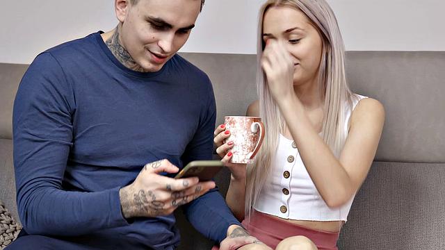 Casual Teen Sex - Bernie Svintis - Casual teen in a big city