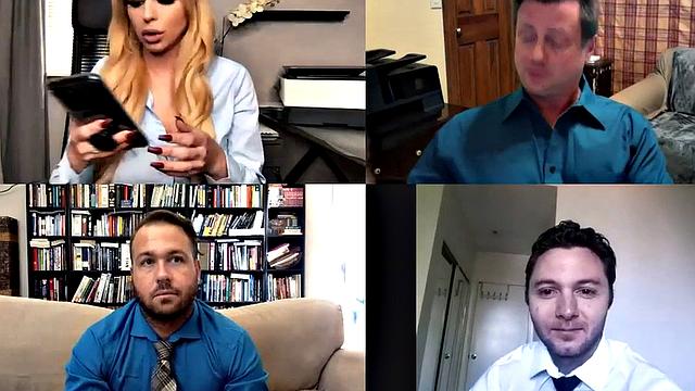 Solo bigtitted babe masturbates on webcam