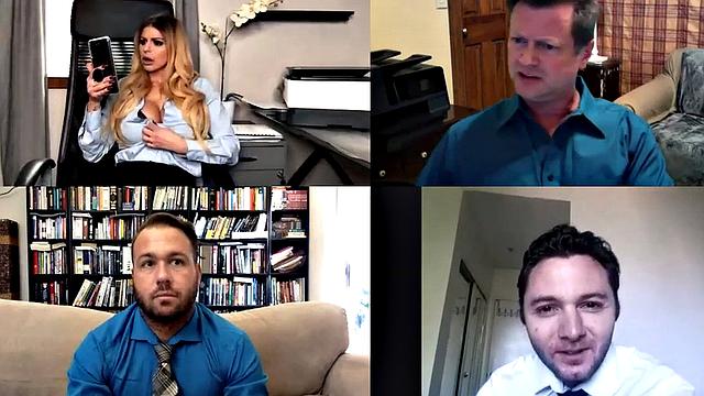 Solo bigtitted babe masturbates on webcam