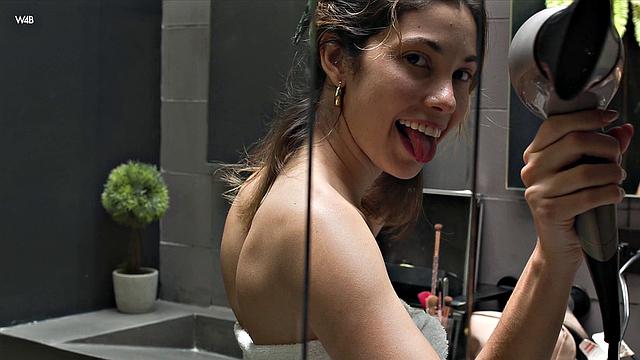 Juliana: Machine: Wild New Year