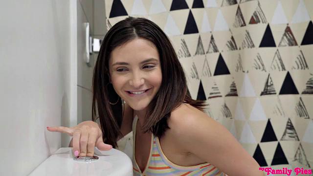 5 Ways To Annoy Your Stepbro - S11:E4