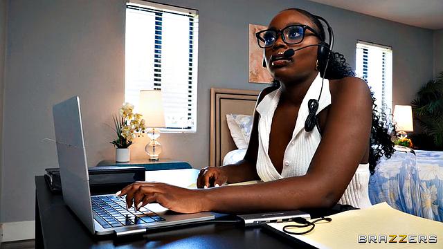 Eat My Pussy While Studying