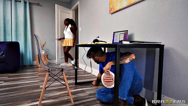 Eat My Pussy While Studying