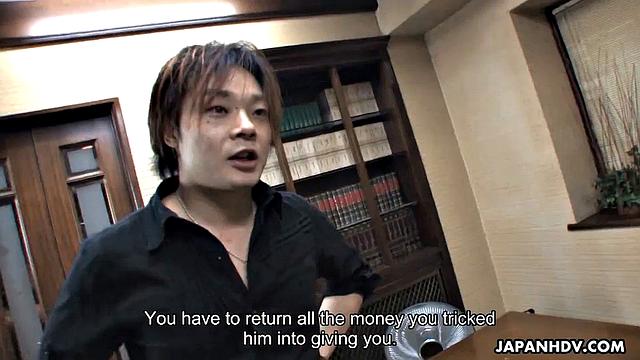 Hot Misaki Aiba pays with her snatch