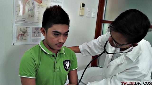 Hairy Asian doc gets cocksucked