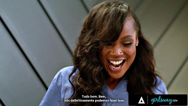 GIRLSWAY - Masseuse August Skye FINGERS Sarah To Hit Her Secret Spot - PORTUGUESE SUBTITLES