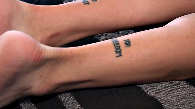 данил с джеком плюнули на кровать, зато не на кайф