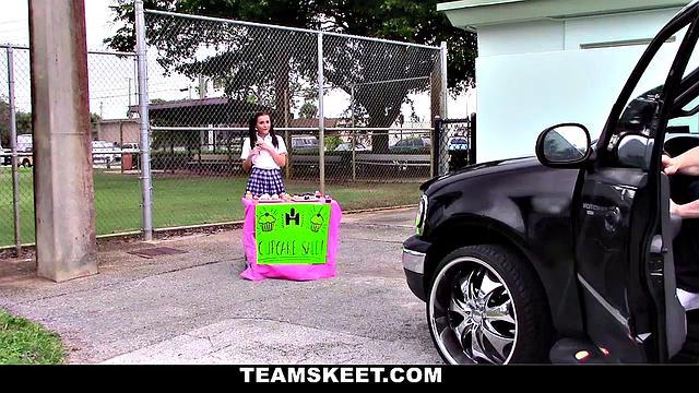 Kharlies Cupcake Sale