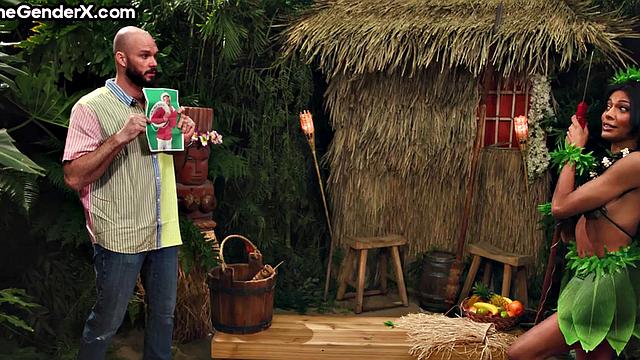 Bigbooty ebony Tgirl assfucked in outdoor