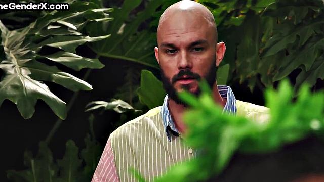 Bigbooty ebony Tgirl assfucked in outdoor