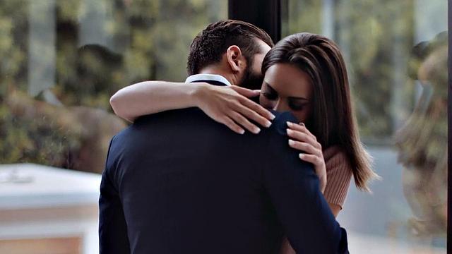 Seductive babe sucks BFs cock before passionate cowgirl sex