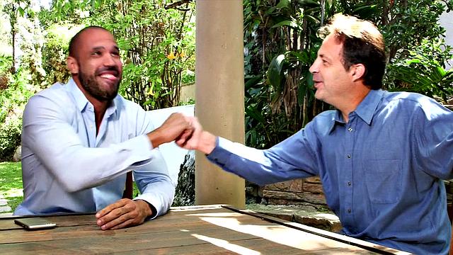 Robin Pachino gets DP'd by new neighbors