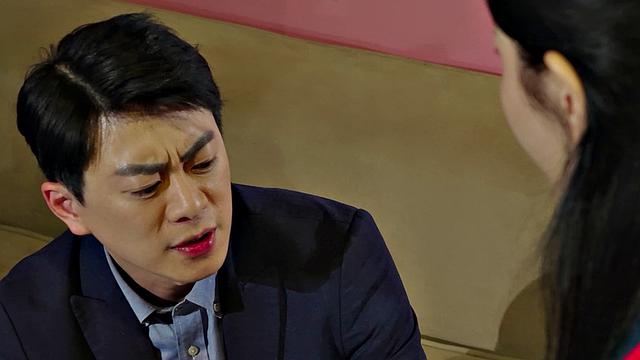 Mean Congresswoman Gets Blackmailed By Her Assistant