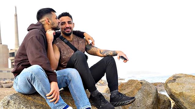 Gay Hunks Making Big Waves