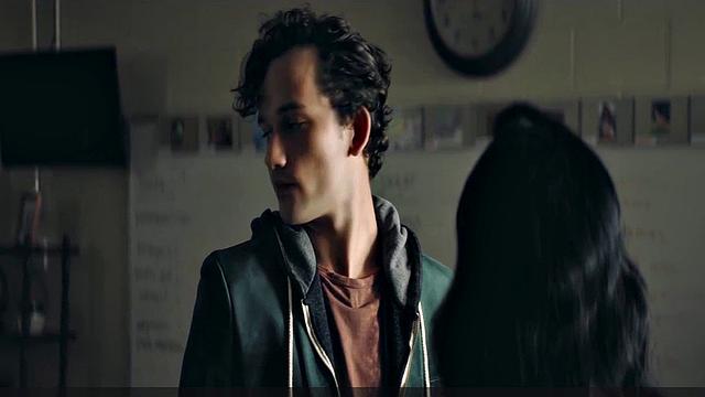 Isabel May showing her tits