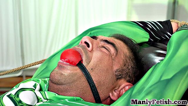 Hardtied muscled guy gets analsmashed