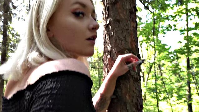 Teen dream fucked in the woods