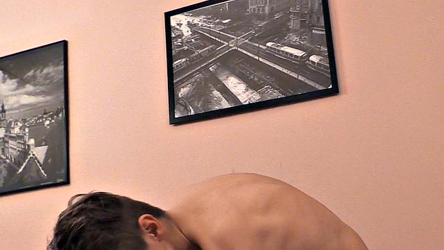 Str8 food delivery stud assfucked in POV to cumshot