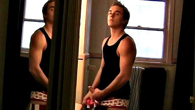 Kelly Cooper shows off his briefs and jokes about leaving no secrets behind