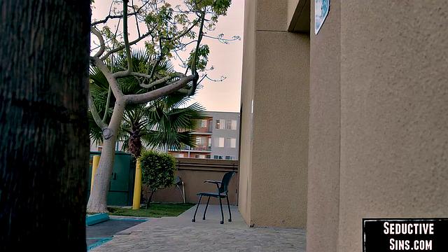 Big MILF enjoys being pussyfucked