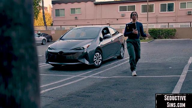 Big MILF enjoys being pussyfucked