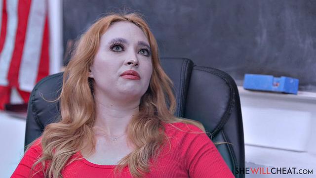 Куинн Уайлд решила, что профессор лучше пьяного мужа - минет и жесткий секс на парте, пока не началась пара.