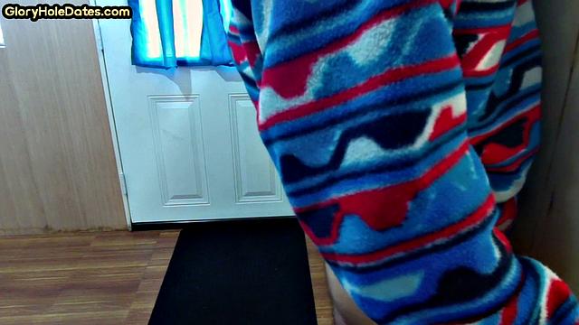 Gloryhole DILF fucked in asshole at home after BJ