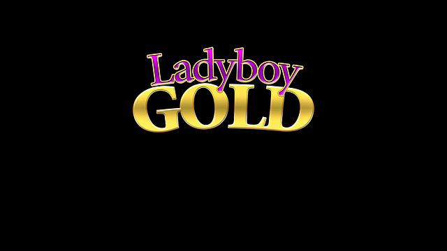 Winnie: Huge Butt Plug Pushed in Handjob