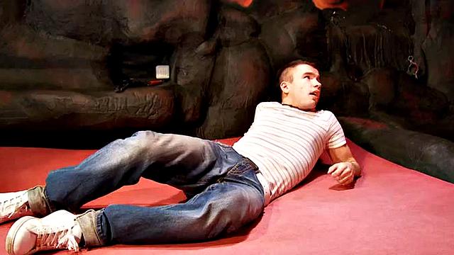 21yo doms give pegging in CFNM 3some action to sissy