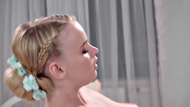 Massaging babe lets BBC client fuck her after eating her muff