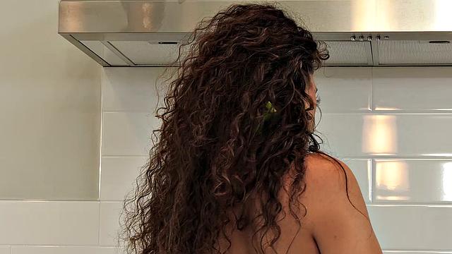 Housewife Victoria Voxxx Has Prepared Her Ass For Deep Fucking