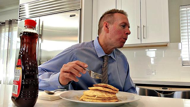 Housewife Victoria Voxxx Has Prepared Her Ass For Deep Fucking