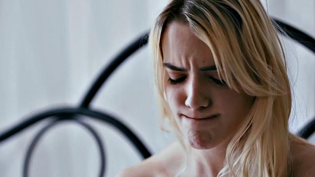 Erotic Sixties: Naughty babe seduces her friend for some kinky outdoor 69 action