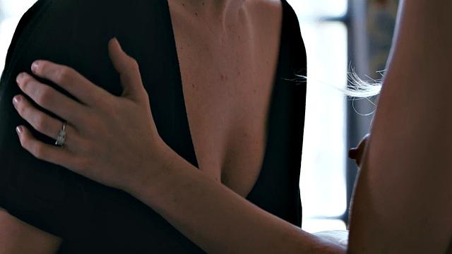 Erotic Sixties: Naughty babe seduces her friend for some kinky outdoor 69 action