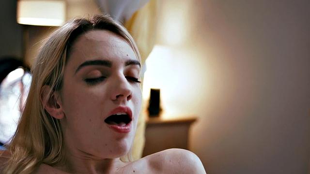 Erotic Sixties: Naughty babe seduces her friend for some kinky outdoor 69 action