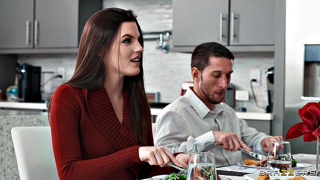 Пышная жена не устояла перед бывшим любовником и снова изменяет