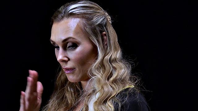 Raunchy lez MILF facesat by petite lesbian in 69