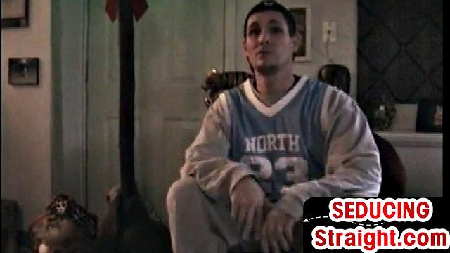 Real amateur guy sucked by gaydaddy in vintage BJ