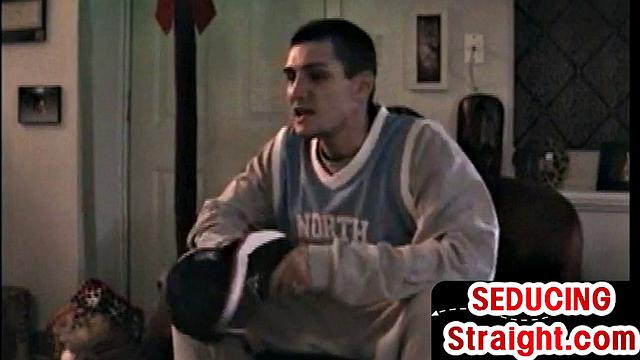 Real amateur guy sucked by gaydaddy in vintage BJ