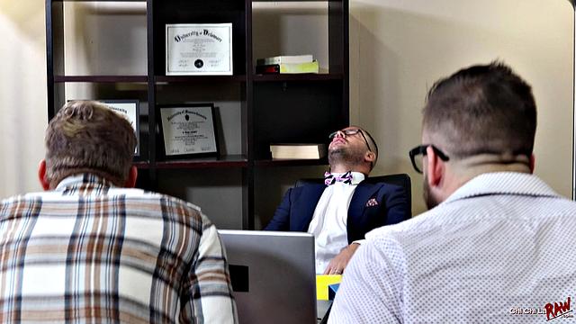 Офисное трио без резинки - Валентин Петров, Кайл Харт и Чад Хаммер