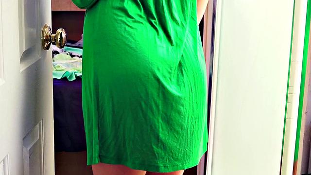 аппетитная жопка mia pearl - трахает от души раком