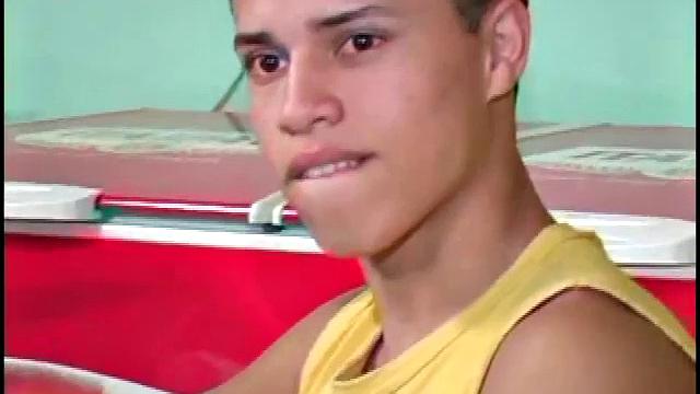 Baby faced Diego Lozana and Jeferson Garces are sitting in a bar having a few drinks, when Jorge Ervet decides to take a much needed break from stacking crates.